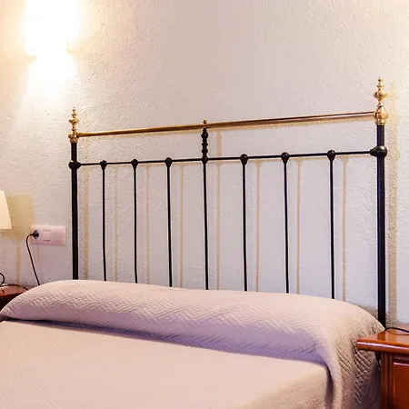 Sant Dionis Country house Campllong
